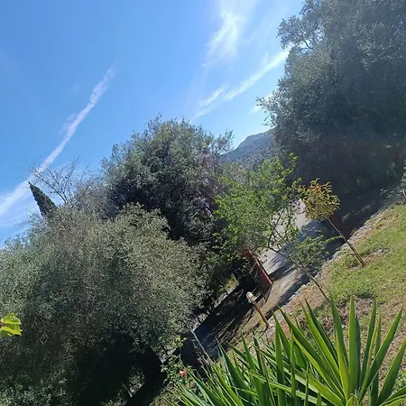 εξοχικό στο βιρο κέρκυρας ホームステイ *