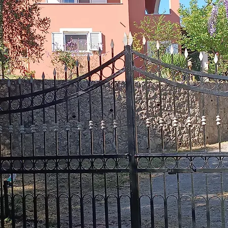 Ubytování v soukromí εξοχικό στο βιρο κέρκυρας *